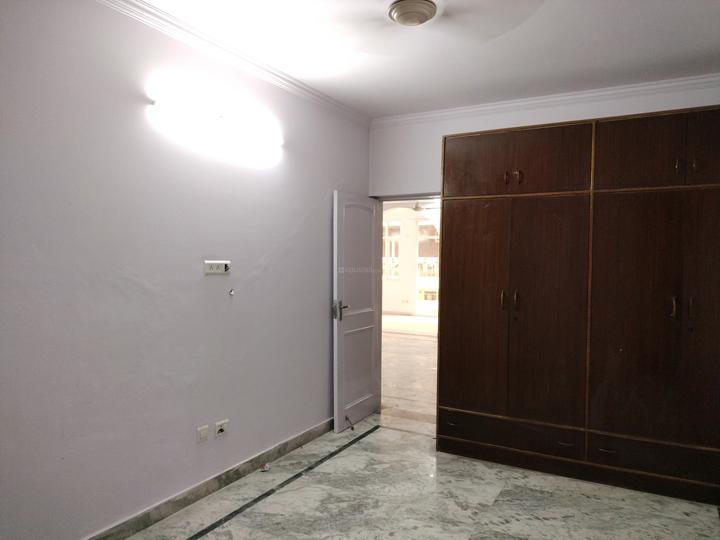 Surya Lavish Floor Main Image 1
