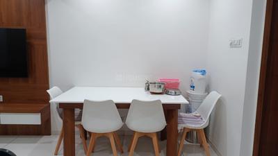 Bedroom Image of 750 Sq.ft 2 BHK Apartment / Flat for rent in SV Precious Gold, Radhika Park Rajkot for Rs. 16000