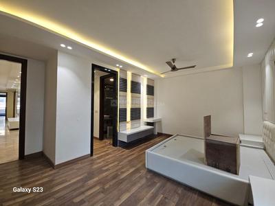 Hall Image of 2800 Sq.ft 4 BHK Builder Floor for sale in Mansarover Garden New Delhi for Rs. 50000000