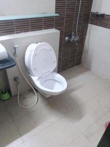 Common Bathroom Image of 2900 Sq.ft 4 BHK Apartment / Flat for sale in AP Guru Ramdas, Santacruz West Mumbai for Rs. 160000000