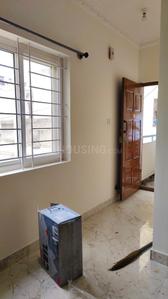 Bathroom Image of 550 Sq.ft 1 BHK Apartment / Flat for rent in Halasuru Bengaluru for Rs. 25000