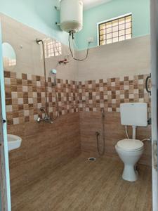 Bathroom Image of 550 Sq.ft 1 BHK Builder Floor for rent in Doddanekundi Bengaluru for Rs. 19000