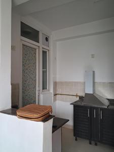 Kitchen Image of 999 Sq.ft 2 BHK Apartment / Flat for sale in Amrapali Platinum, Sector 119 Noida for Rs. 9000000