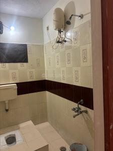 Bathroom Image of 1600 Sq.ft 2 BHK Builder Floor for rent in Saligramam Chennai for Rs. 38000