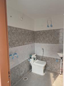 Bathroom Image of 450 Sq.ft 1.5 BHK Builder Floor for rent in Sector 110 Gurgaon for Rs. 12000