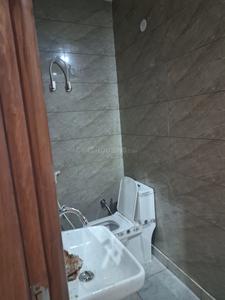 Bathroom Image of 900 Sq.ft 2.5 BHK Builder Floor for rent in Burari New Delhi for Rs. 17500