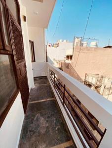 Balcony Image of 760 Sq.ft 2 BHK Builder Floor for sale in Vikaspuri New Delhi for Rs. 7600000