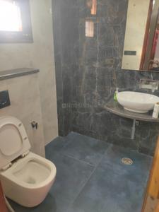 Bathroom Image of 2000 Sq.ft 2 BHK Builder Floor for rent in Ansal Ansal API Sushant Golf City Charmwood Villa II, Sushant Golf City Lucknow for Rs. 25000