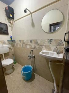 Bathroom Image of 1100 Sq.ft 3 BHK Builder Floor for rent in Saidapet Chennai for Rs. 8500