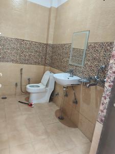 Bathroom Image of 12000 Sq.ft 12 BHK Independent House for rent in Gomti Nagar Lucknow for Rs. 300000