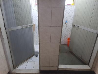 Bathroom Image of 350 Sq.ft 1 BHK Apartment / Flat for rent in Vashi Navi Mumbai for Rs. 23000