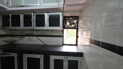 Kitchen Image of 1000 Sq.ft 3 BHK Apartment / Flat for rent in Shalimar Bagh New Delhi for Rs. 30000