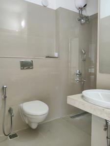 Common Bathroom Image of 1000 Sq.ft 3 BHK Apartment / Flat for sale in Nicco Vishakha Heights And Vishakha Regency, Mulund East Mumbai for Rs. 27500000