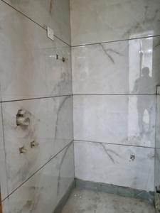 Common Bathroom Image of 810 Sq.ft 3 BHK Apartment / Flat for sale in Nawada New Delhi for Rs. 4900000