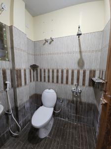 Bathroom Image of 1020 Sq.ft 3 BHK Apartment / Flat for rent in Ambattur Chennai for Rs. 27000