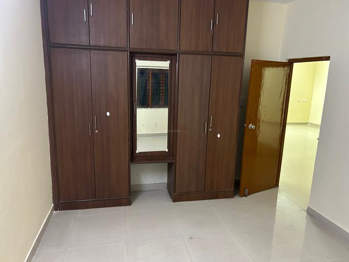 TVS LAKE VIEW APARTMENTS  Bedroom 1