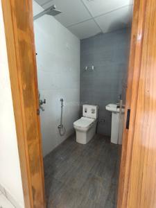 Image of 1450 Sq.ft 3 BHK Apartment / Flat for sale in Sector 110, Noida for Rs. 5350000