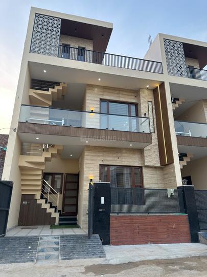 Sector 123 Main Image 1