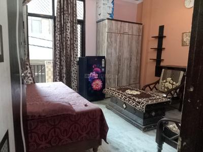 Bedroom Image of 650 Sq.ft 1 BHK Builder Floor for rent in Nawada New Delhi for Rs. 16500