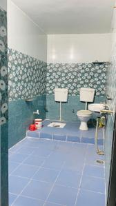 Bathroom Image of 750 Sq.ft 1 BHK Independent House for rent in Ram Nagar Ayodhya for Rs. 7000
