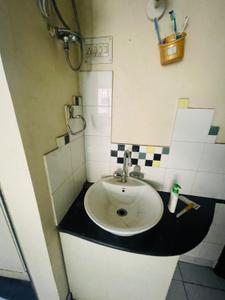 Bathroom Image of 1100 Sq.ft 2 BHK Apartment / Flat for rent in Erandwane Pune for Rs. 32000