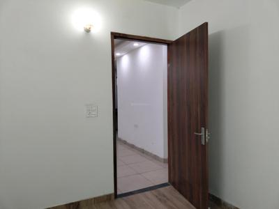 Bedroom Image of 632 Sq.ft 1 BHK Builder Floor for sale in Uniwest Arcade Homes, Sector 102 Noida for Rs. 4250000