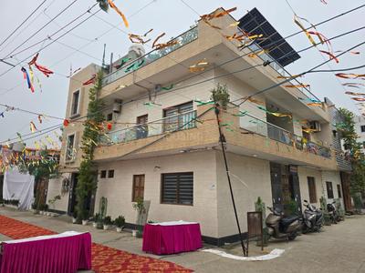5 BHK Independent House