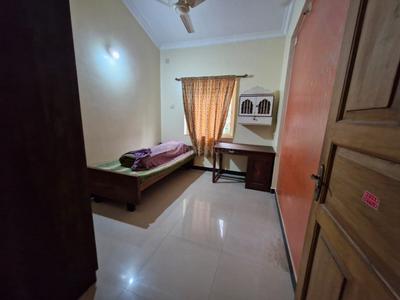 Bedroom Image of 1300 Sq.ft 3 BHK Villa for rent in Ucassaim Goa for Rs. 38000