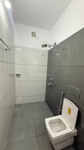 Bathroom Image of 1150 Sq.ft 3 BHK Apartment / Flat for sale in Vaduthala Kochi for Rs. 8000000