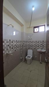 Bathroom Image of 372 Sq.ft 1 RK Apartment / Flat for rent in Sector 72 Noida for Rs. 12599