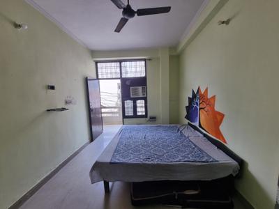 1 RK Independent Builder Floor