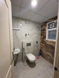 Bathroom Image of 1800 Sq.ft 3 BHK Apartment / Flat for rent in Omaxe The Palace, Gomti Nagar Lucknow for Rs. 33000