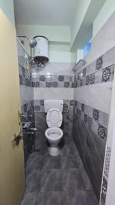 Bathroom Image of 1020 Sq.ft 2 BHK Apartment / Flat for rent in Hitech City Hyderabad for Rs. 39999