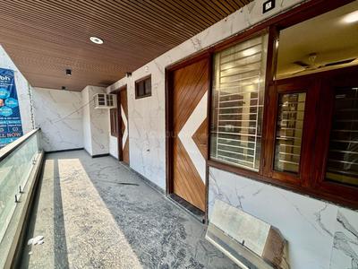 Balcony Image of 2000 Sq.ft 4 BHK Builder Floor for rent in Shahdara New Delhi for Rs. 55000