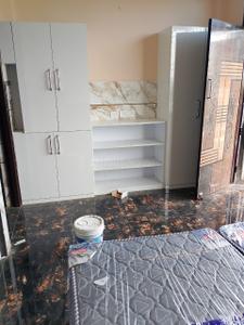 Kitchen Image of 900 Sq.ft 2 BHK Builder Floor for rent in Sector 63 A Noida for Rs. 22000