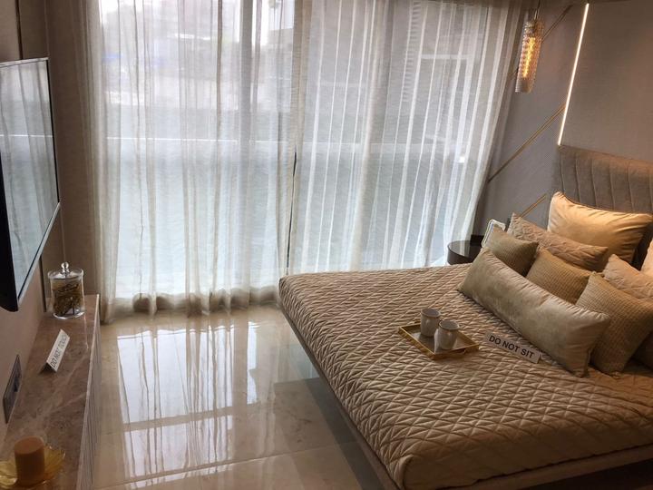 Bedroom Image of 1050 Sq.ft 2 BHK Apartment / Flat for sale in Ten BKC, Bandra East Mumbai for Rs. 45000000