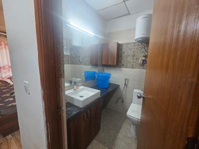 Bathroom Image of 435 Sq.ft 1 RK Studio for rent in Paramount Golfforeste Premium Apartments, Surajpur Greater Noida for Rs. 15000
