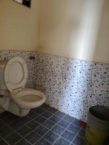 Common Bathroom Image of 608 Sq.ft 1 BHK Apartment / Flat for rent in CIDCO Sector 27 Taloja, Taloja Navi Mumbai for Rs. 10000