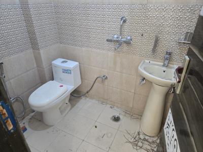Bathroom Image of 550 Sq.ft 1 BHK Builder Floor for sale in Indirapuram Ghaziabad for Rs. 4100000