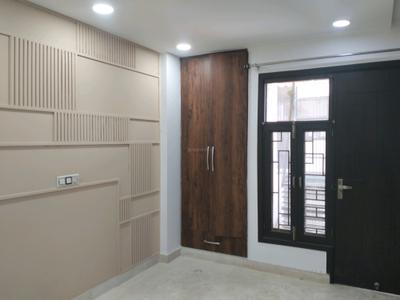 Bedroom Image of 850 Sq.ft 2 BHK Builder Floor for sale in Vikaspuri New Delhi for Rs. 13000000