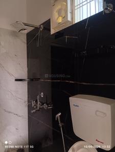 Bathroom Image of 1000 Sq.ft 1 BHK Independent House for rent in Aurangabad Khalsa Lucknow for Rs. 12000