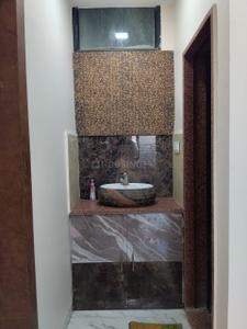 Bathroom Image of 1600 Sq.ft 2 BHK Builder Floor for rent in Pipliyahana Indore for Rs. 25000