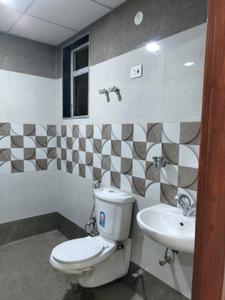 Common Bathroom Image of 632 Sq.ft 1 BHK Builder Floor for sale in Uniwest Arcade Homes, Sector 102 Noida for Rs. 4000000