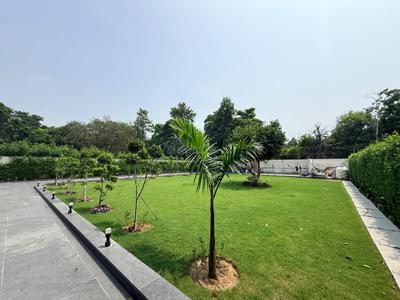 Image of 16200 Sq.ft 5 BHK Farm House for sale in Chhattarpur, New Delhi for Rs. 350000000