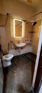 Bathroom Image of 900 Sq.ft 2 BHK Independent House for rent in Masjid Moth Village New Delhi for Rs. 38000