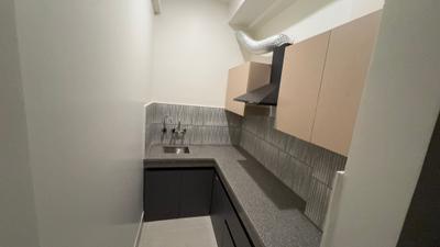 Kitchen Image of 620 Sq.ft 1 RK Independent House for rent in DLF Phase 3 Gurgaon for Rs. 17700