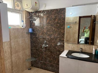Bathroom Image of 1820 Sq.ft 3.5 BHK Independent House for rent in Gomti Nagar Extension Lucknow for Rs. 50000