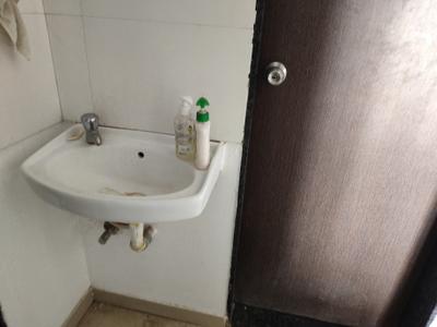 Bathroom Image of 650 Sq.ft 1 BHK Apartment / Flat for rent in Mantra Essence, Undri Pune for Rs. 15000