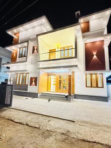 Image of 1967 Sq.ft 4 BHK Independent House for sale in Mannuthy, Thrissur for Rs. 8900000