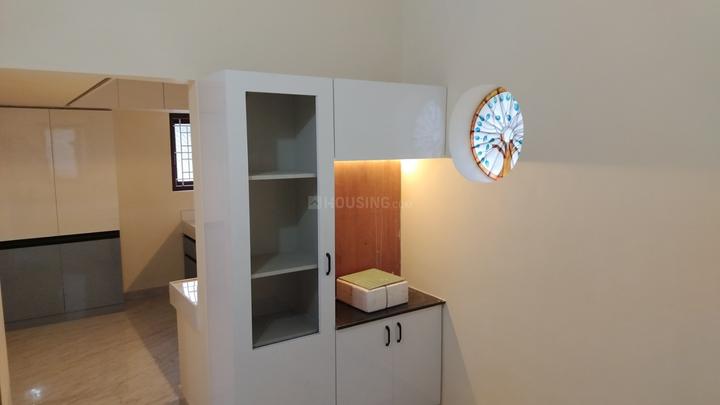 Yasri Living Main Image 1